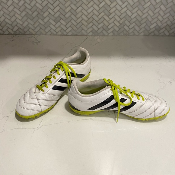 adidas traxion turf